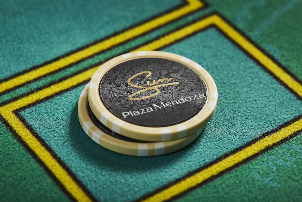 Park Hyatt Mendoza Hotel, Casino & Spa Exterior foto A casino poker chip