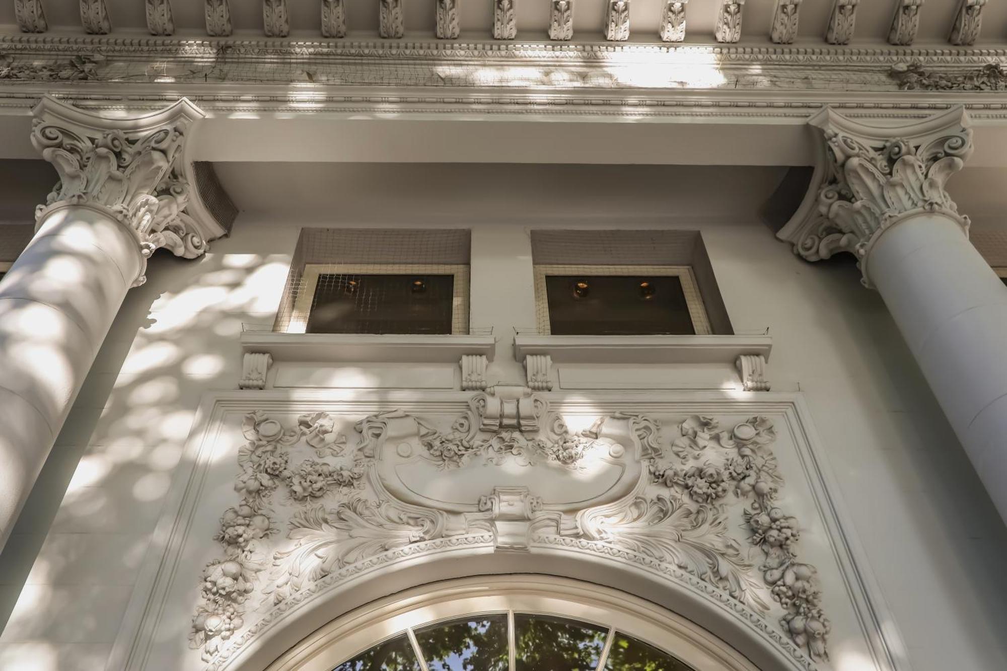 Park Hyatt Mendoza Hotel, Casino & Spa Exterior foto Detail of the facade